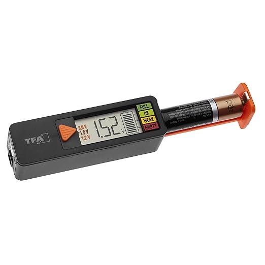TFA Dostmann Batterietester BatteryCheck 1126 für AAA, AA, C, D, Knopfzellen & 9V Block, digitales Display mit Volt & Ladestatus
